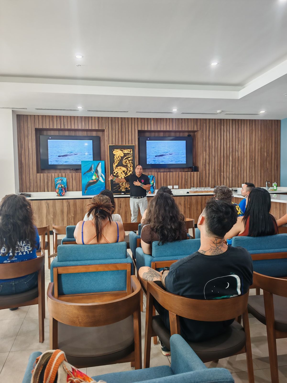 Standing-room-only crowd at Kamel's talk on the Boruca worldview of the ocean