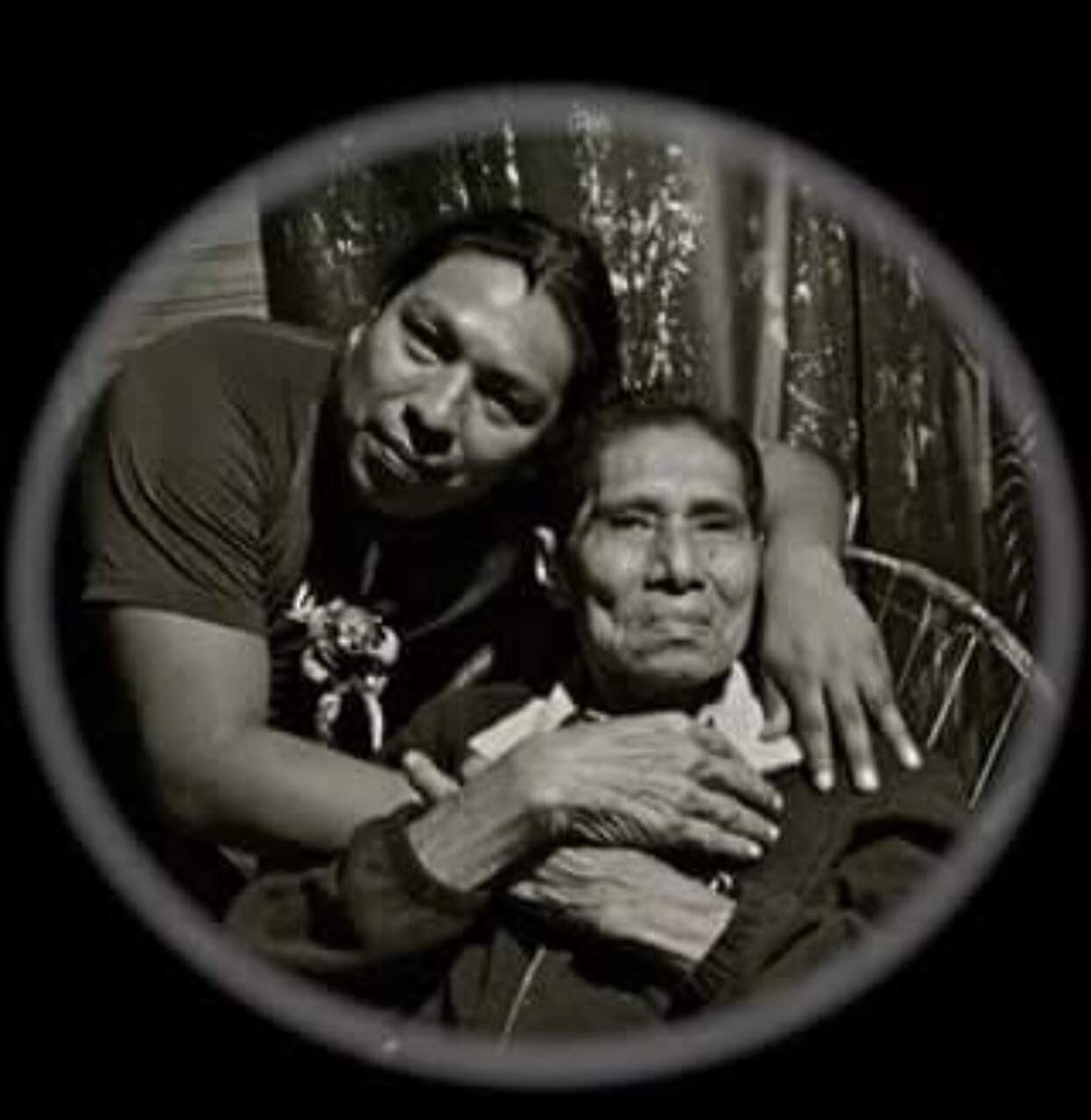 Kamel embracing his father Ismael González Lázaro